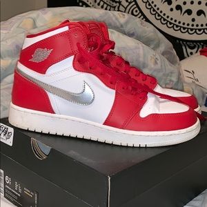 Silver Medal Nike Jordan 1